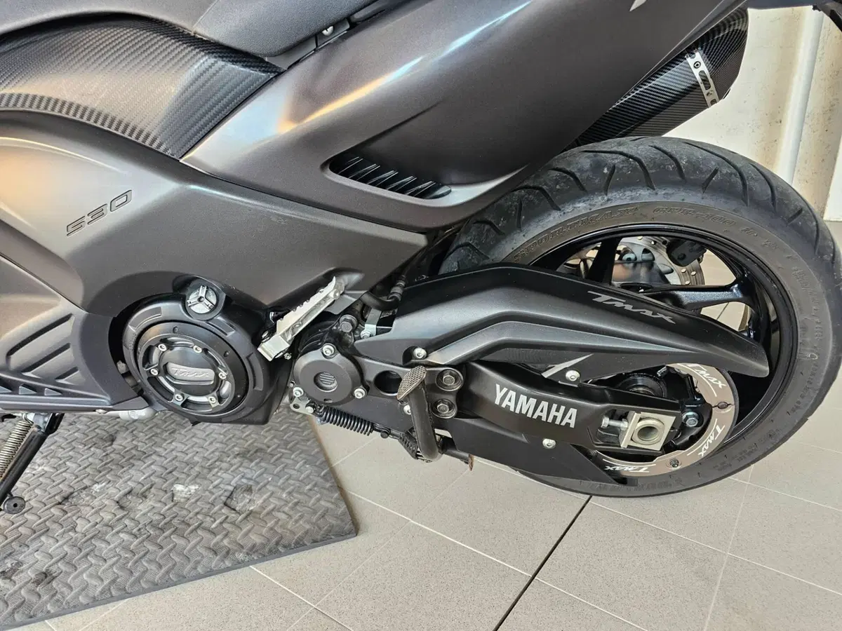 Yamaha T-Max 530 ABS (2015 - 17) (7)
