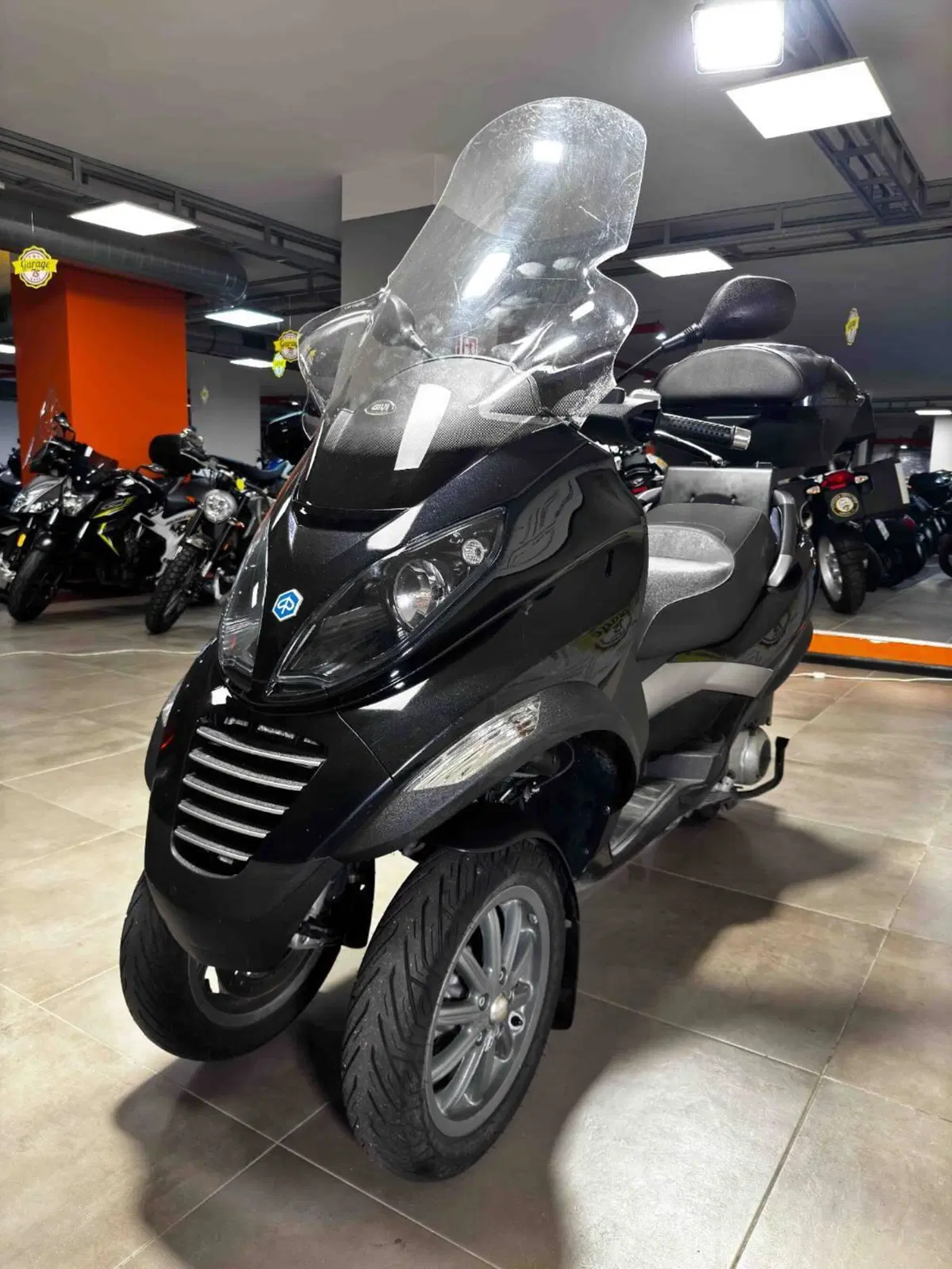 Piaggio MP3 250 i.e. (3)