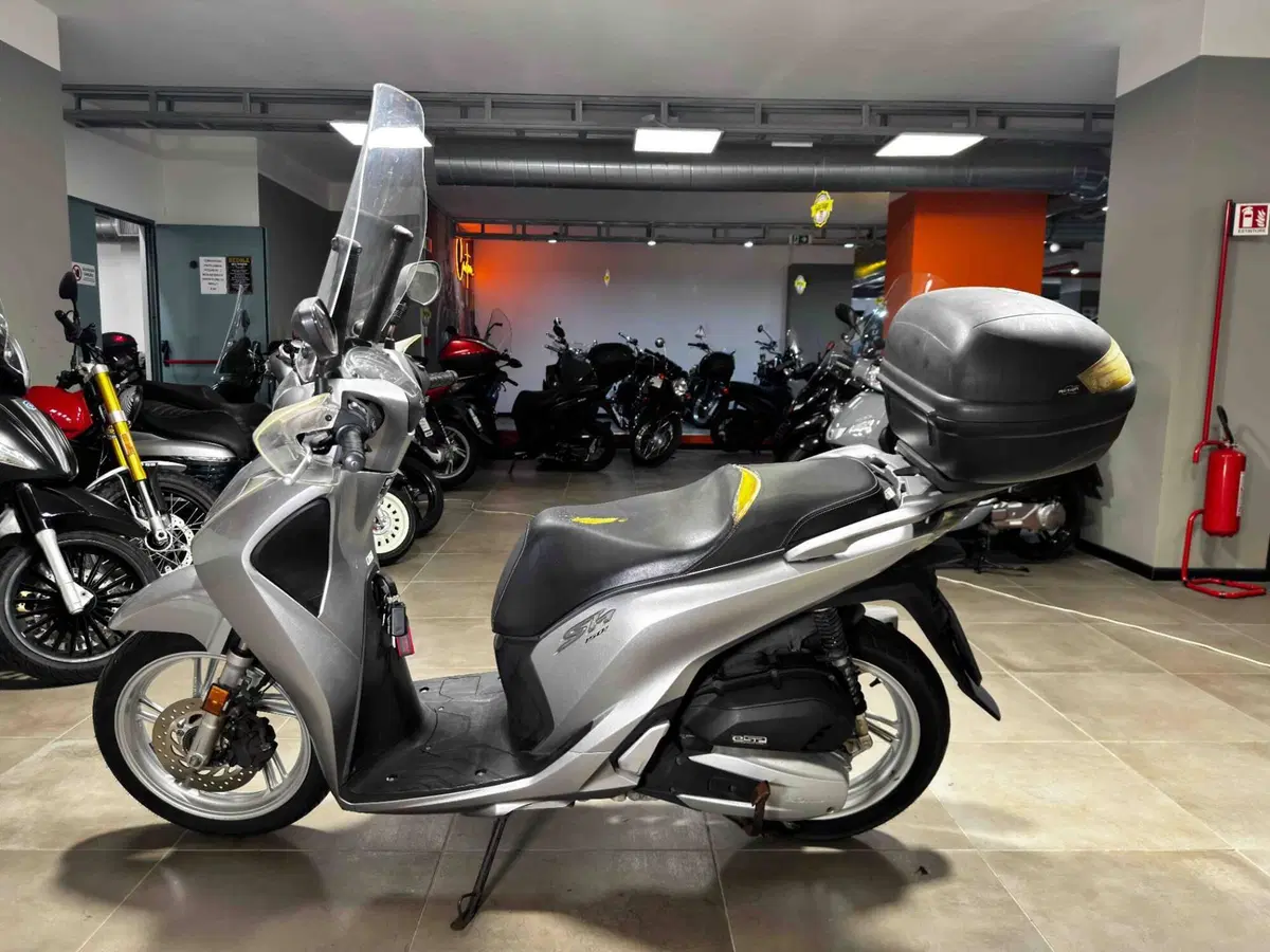 Honda SH 150i ABS (2013 - 16) (4)