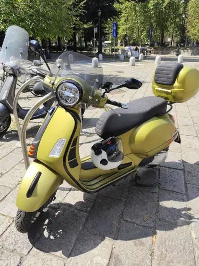 Vespa GTS 300 Super Sport (2023 - 24) usata