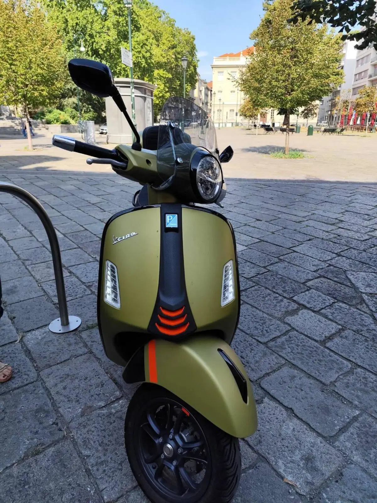 Vespa GTS 300 Super Sport (2023 - 24) (2)