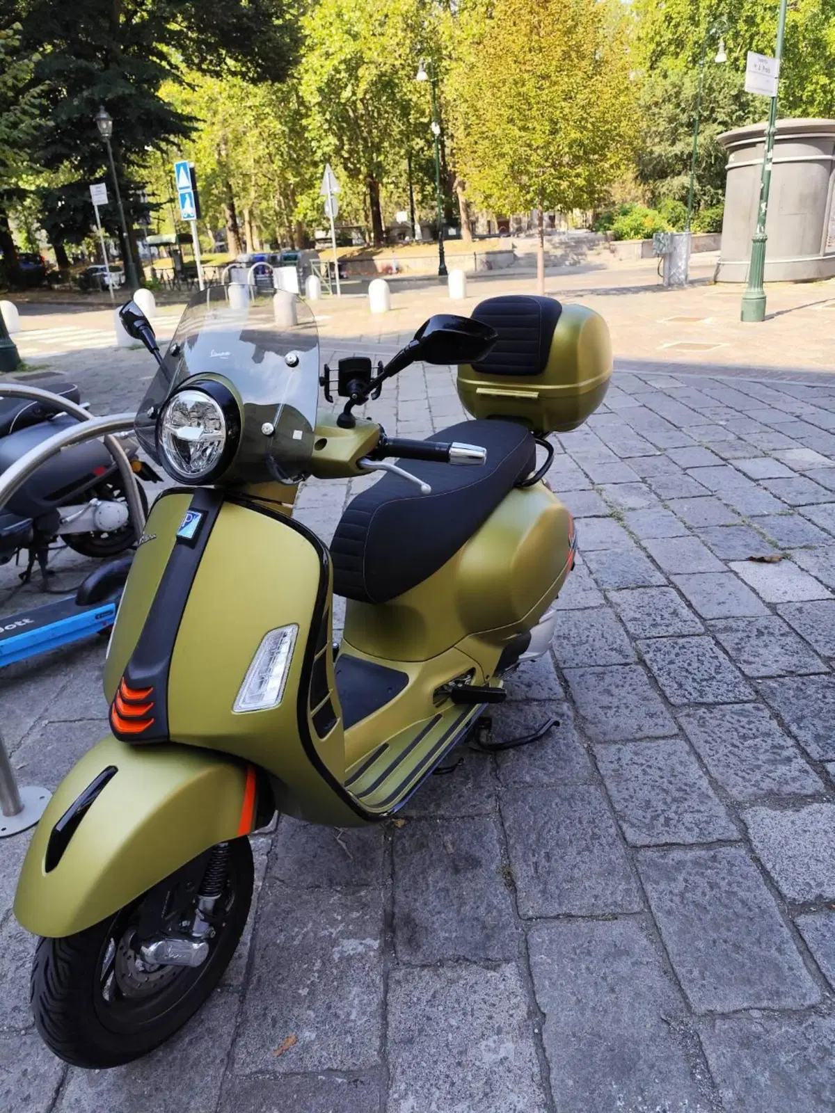Vespa GTS 300 Super Sport (2023 - 24) (5)