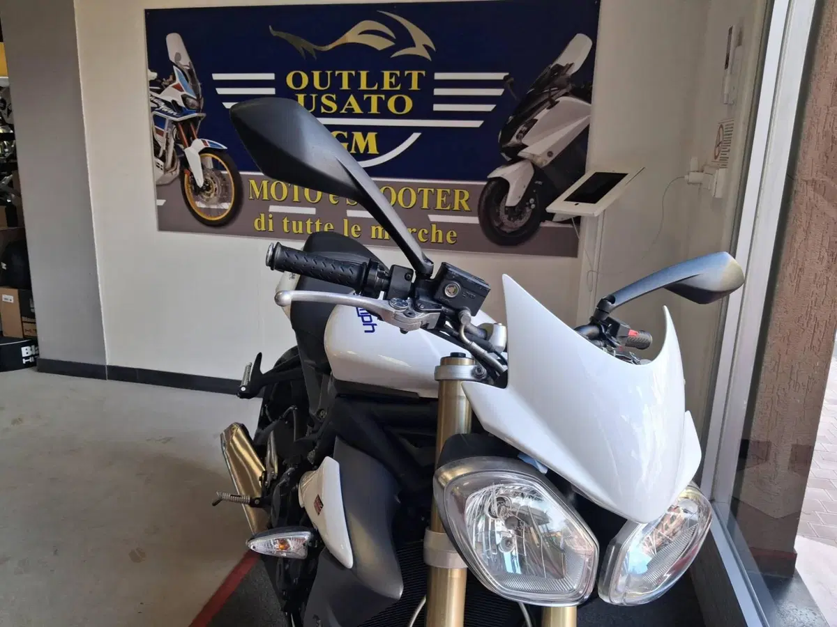 Triumph Street Triple ABS (2013 - 17) (2)