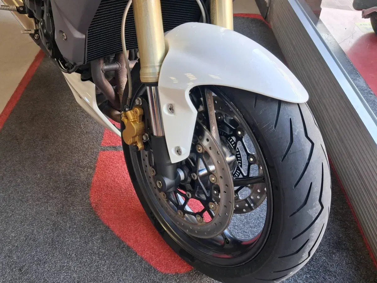 Triumph Street Triple ABS (2013 - 17) (10)