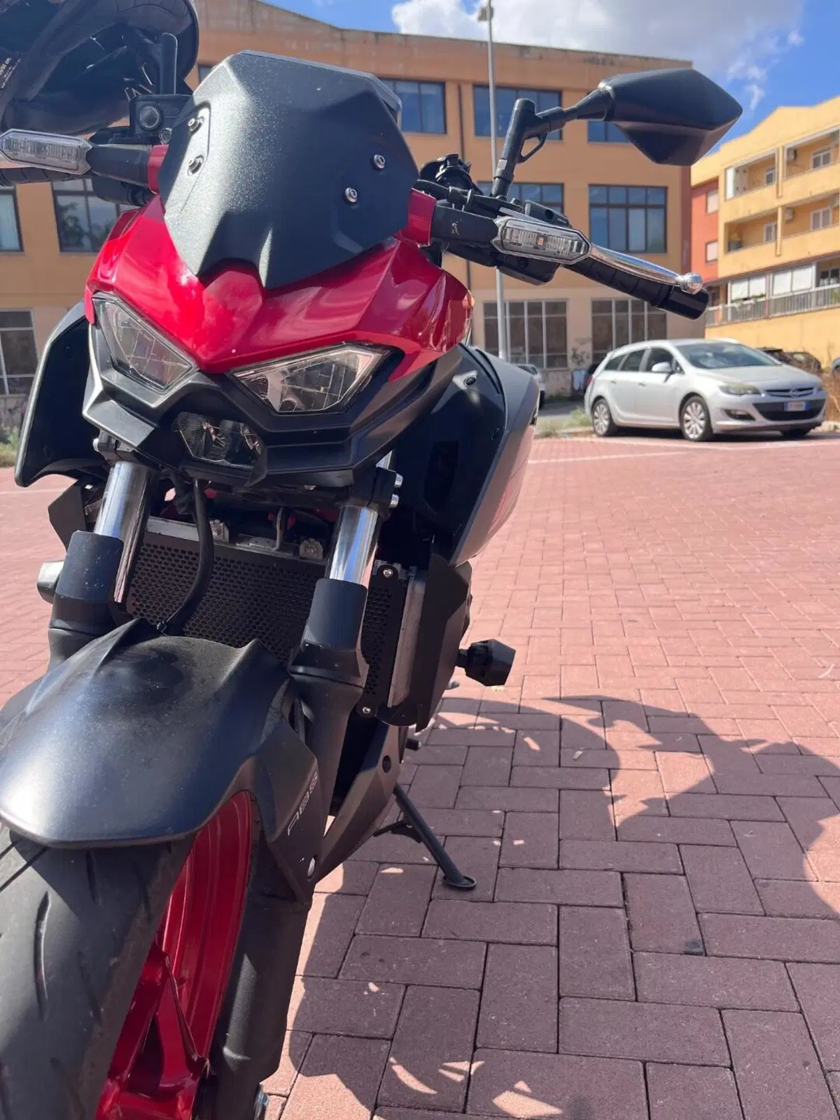 Kawasaki Z 500 SE (2024 - 26) (9)