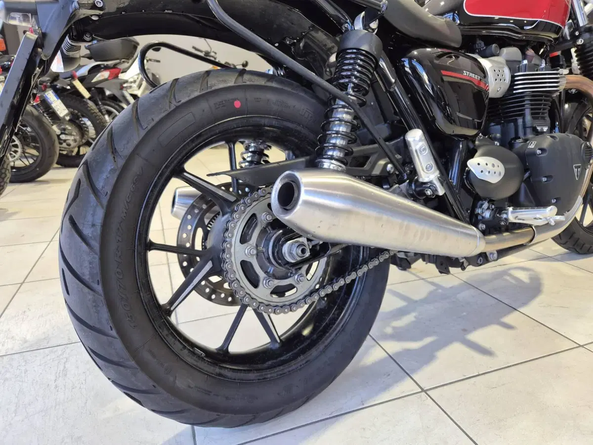 Triumph Street Twin 900 (2019 - 20) (8)