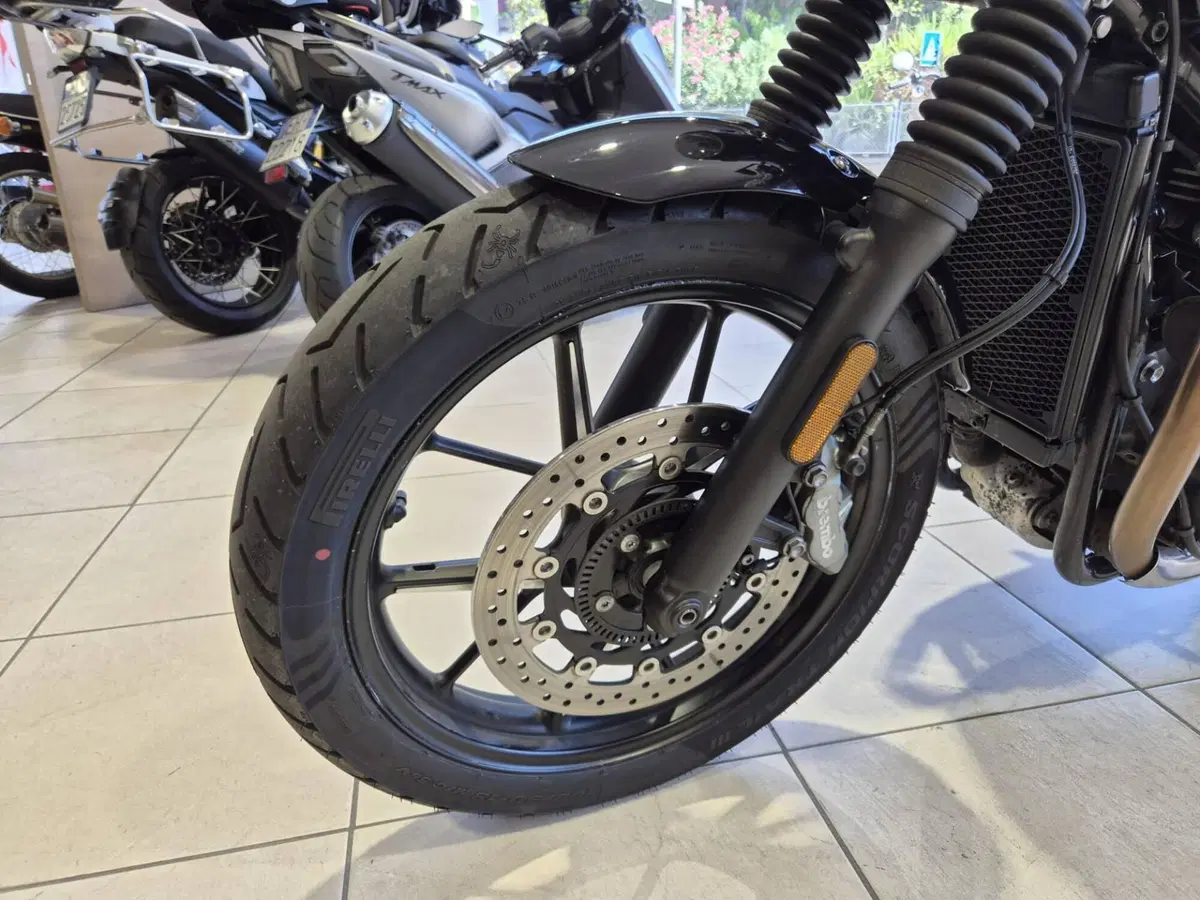 Triumph Street Twin 900 (2019 - 20) (12)