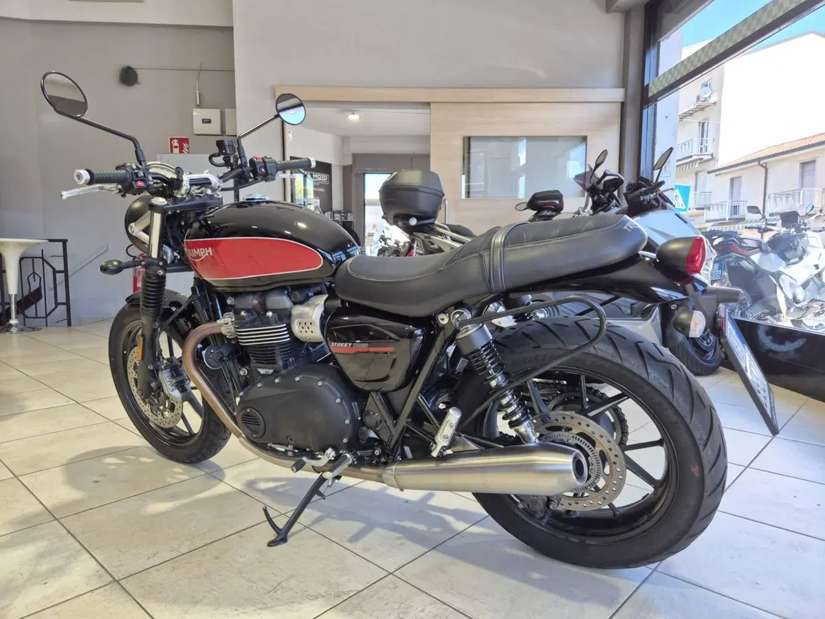 Triumph Street Twin 900 (2019 - 20) (7)