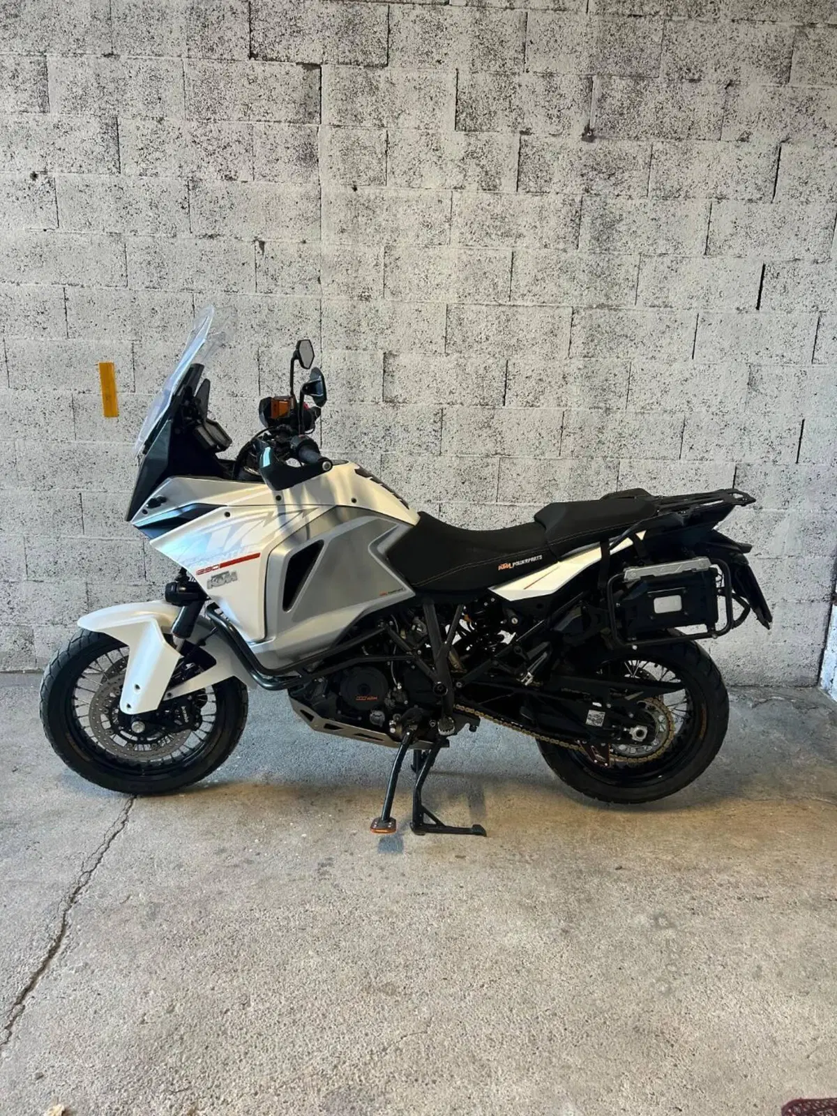 KTM 1290 Super Adventure T (2017) (4)