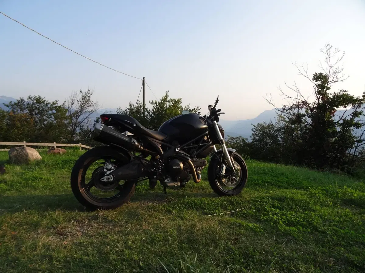 Ducati Monster 696 Plus (2007 - 14) (2)