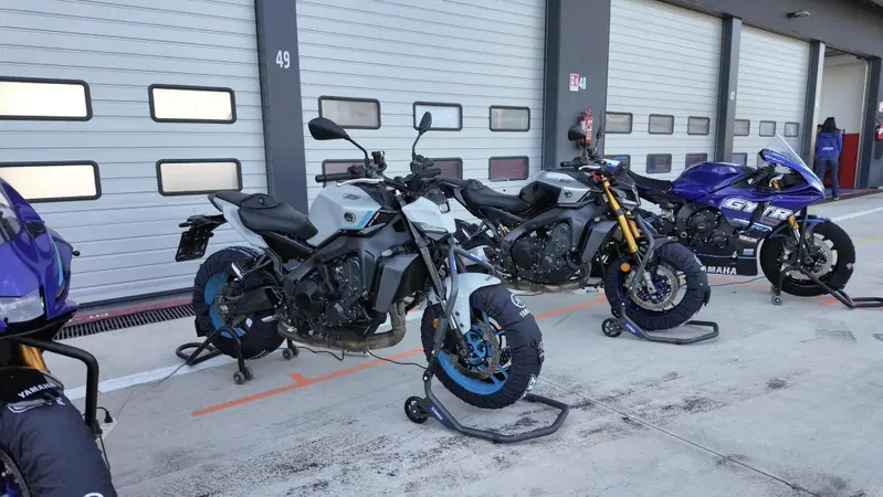 Yamaha MT-09 SP e Y-AMT a Misano: il cambio al manubrio &egrave; davvero il futuro della pista? [VIDEO]