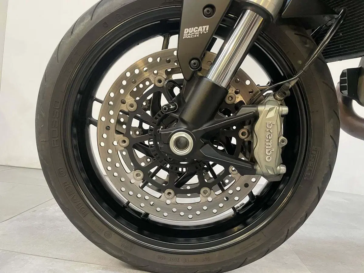 Ducati Monster 821 (2018 - 20) (4)