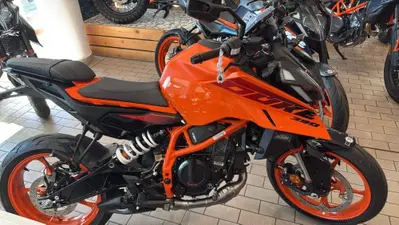 KTM 390 Duke (2024 - 25) usata