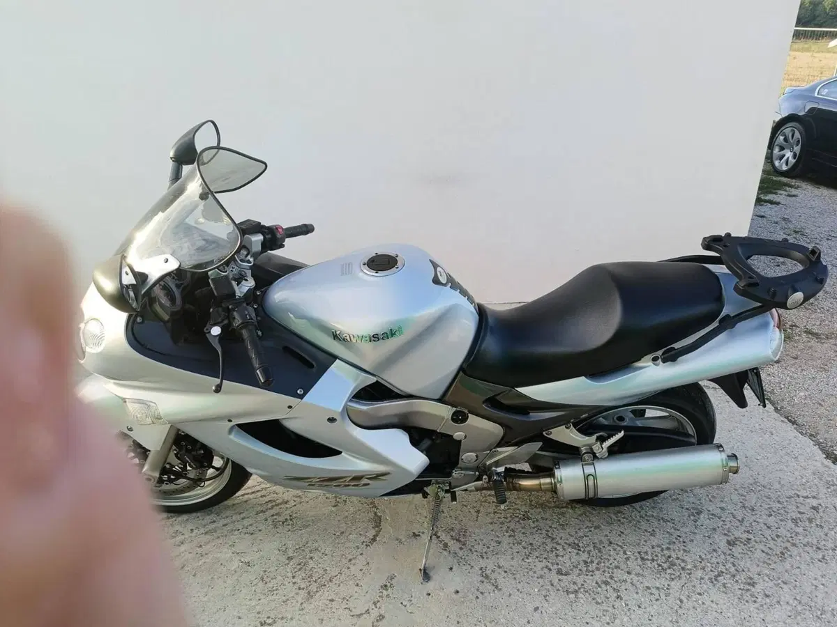 Kawasaki ZZR 1200 (2002 - 05) (3)