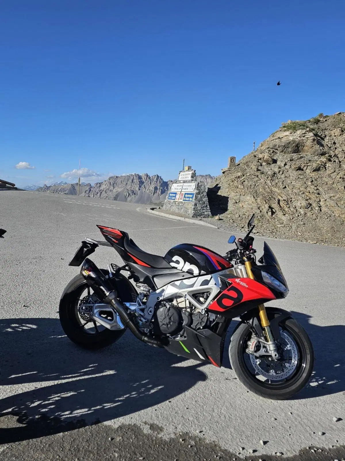 Aprilia Tuono V4 Factory (2021 - 24) (6)
