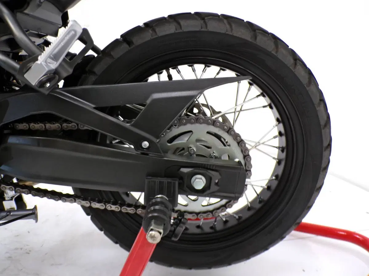 Voge Trofeo 300ACX Scrambler (2021 - 26) (10)