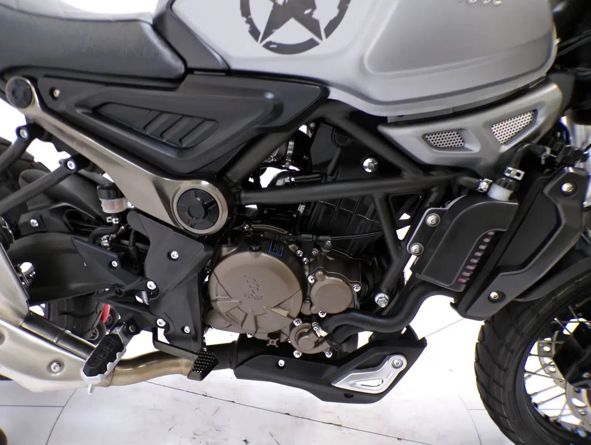 Voge Trofeo 300ACX Scrambler (2021 - 26) (8)