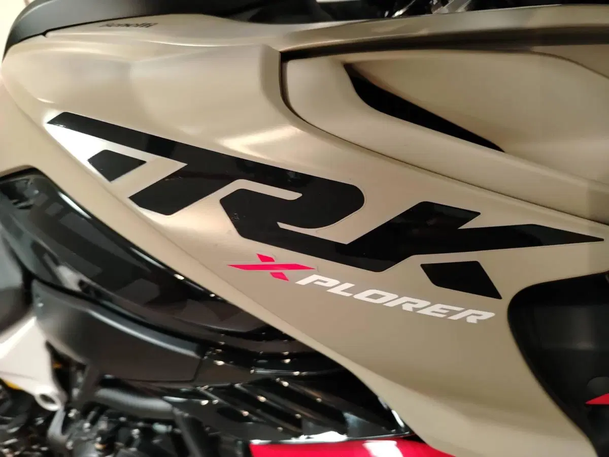 Benelli TRK 902 Stradale (2026) (8)