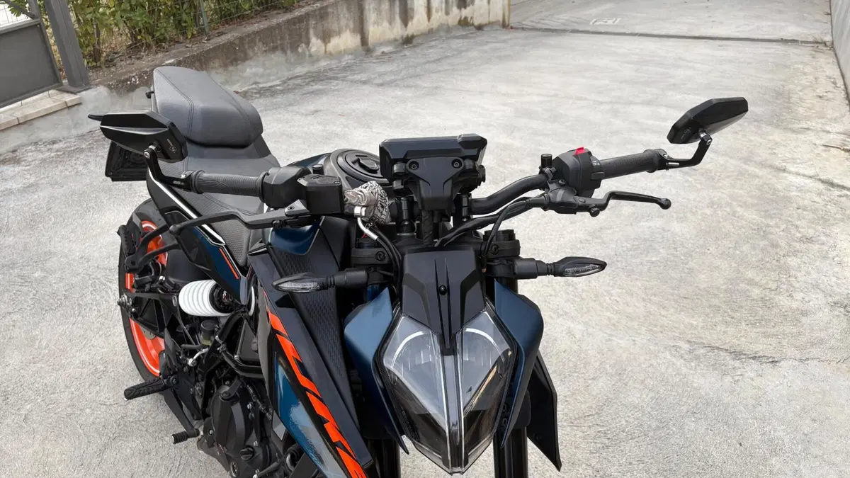 KTM 125 Duke (2024 - 25) (11)