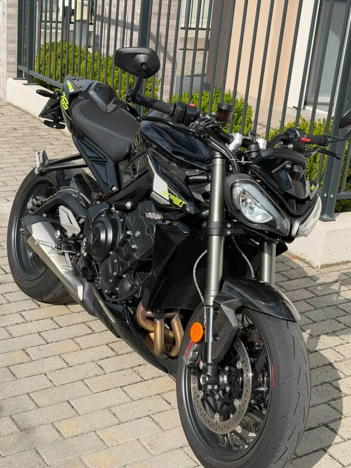 Triumph Street Triple 765 RS (2023 - 26) (2)