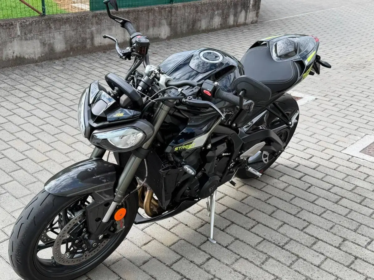 Triumph Street Triple 765 RS (2023 - 26) (4)