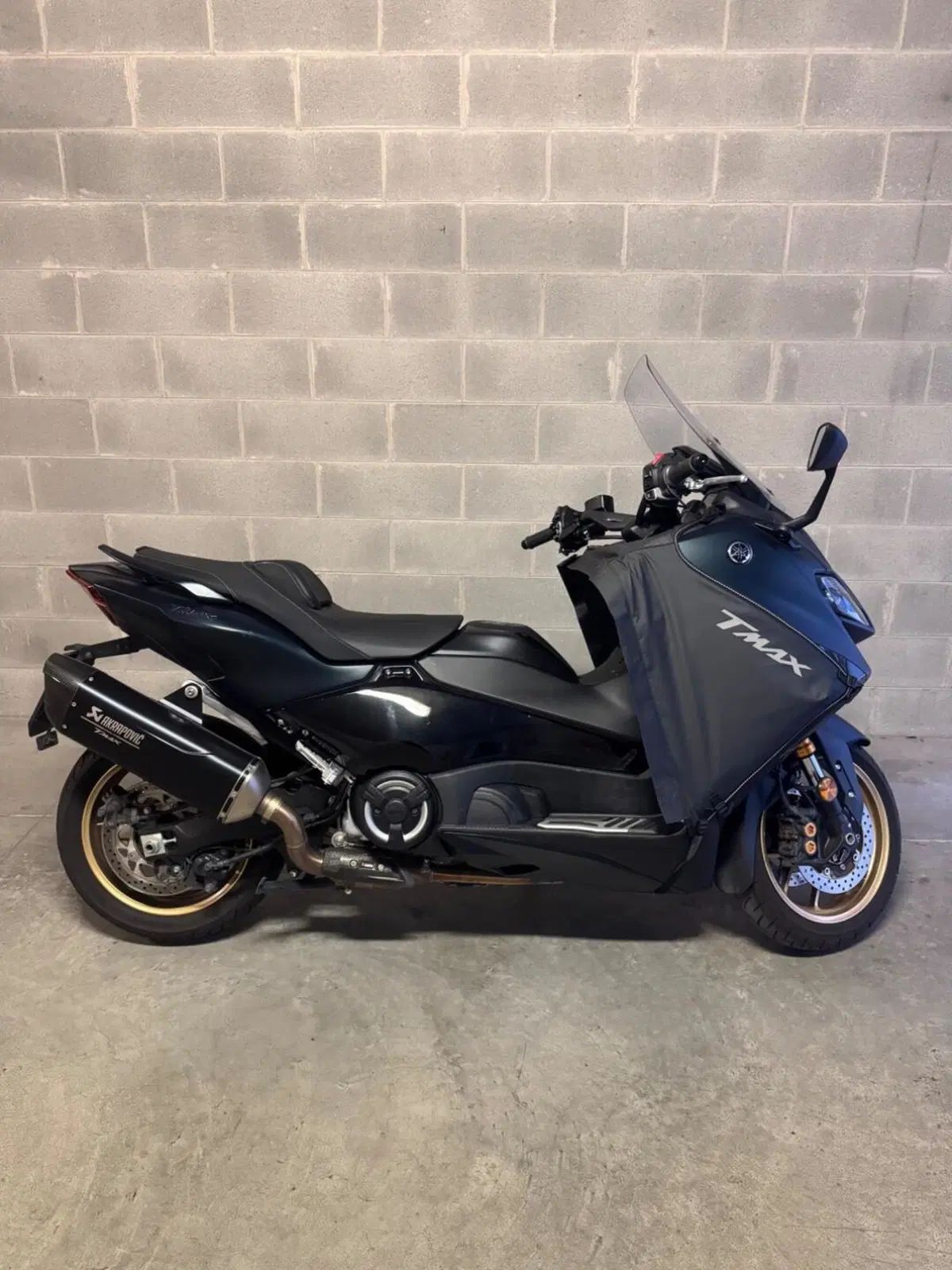 Yamaha T-Max 560 Tech Max (2022 - 24) (9)