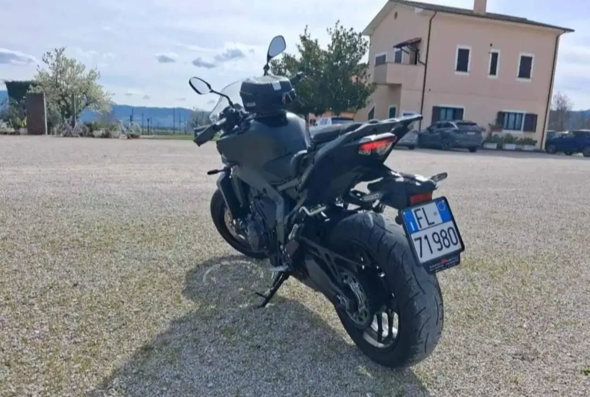 Yamaha MT-09 Y-AMT (2024 - 26) (6)