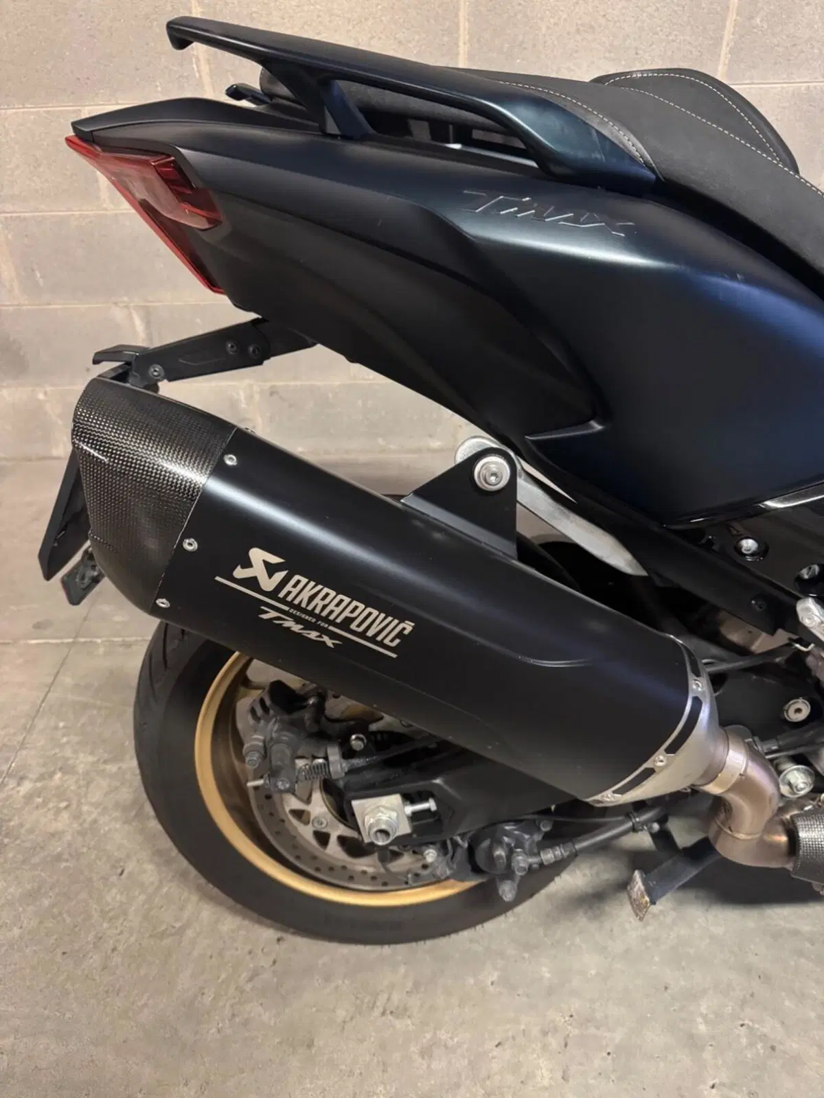 Yamaha T-Max 560 Tech Max (2022 - 24) (10)