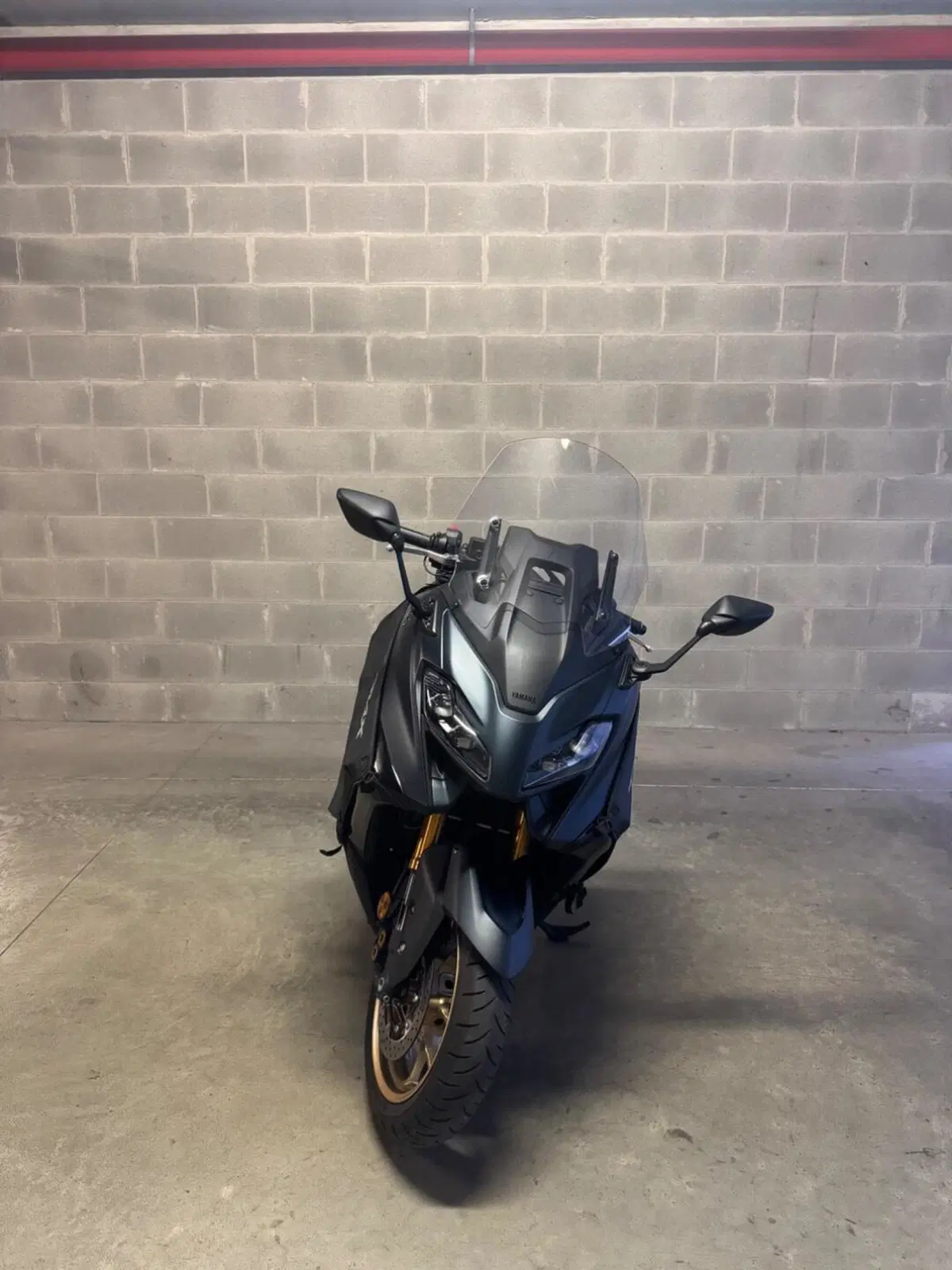 Yamaha T-Max 560 Tech Max (2022 - 24) (11)