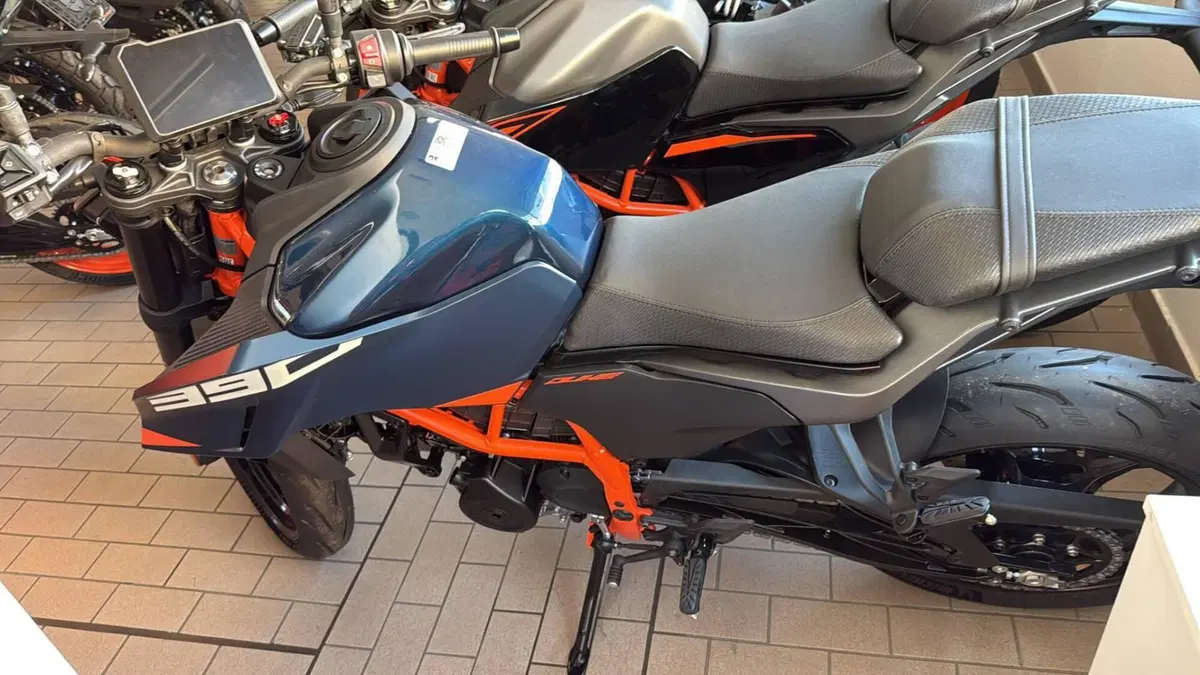 KTM 390 Duke (2026) (3)