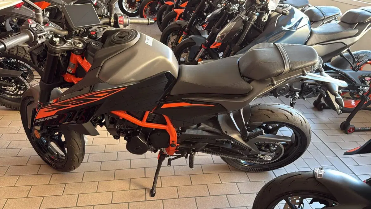 KTM 390 Duke (2026) (4)