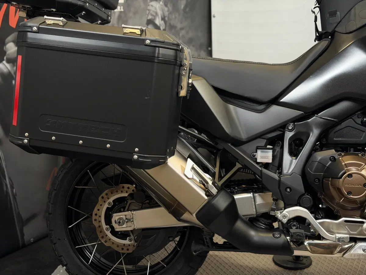 Honda Africa Twin CRF 1100L Adventure Sports DCT Travel Edition (2024 - 26) (4)