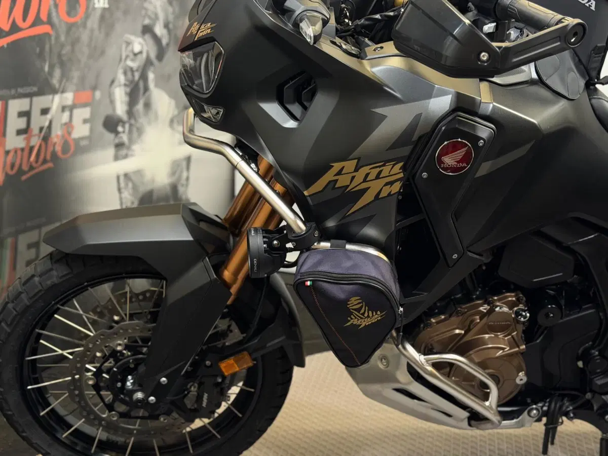 Honda Africa Twin CRF 1100L Adventure Sports DCT Travel Edition (2024 - 26) (12)
