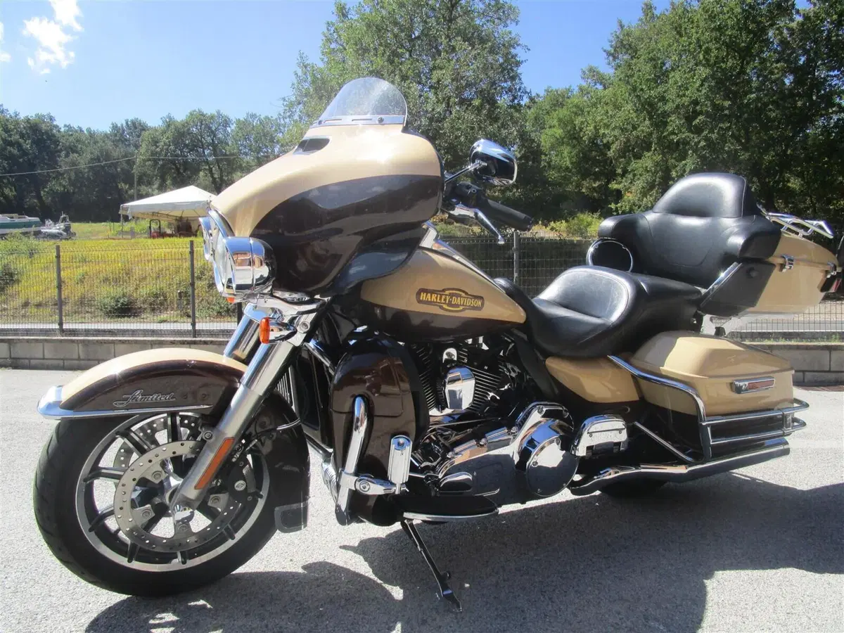 Harley-Davidson 1690 Electra Glide Ultra Limited (2014 - 15) - FLHTK (3)