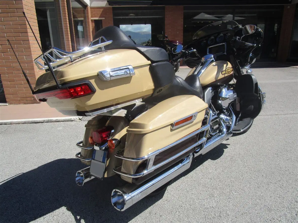 Harley-Davidson 1690 Electra Glide Ultra Limited (2014 - 15) - FLHTK (6)