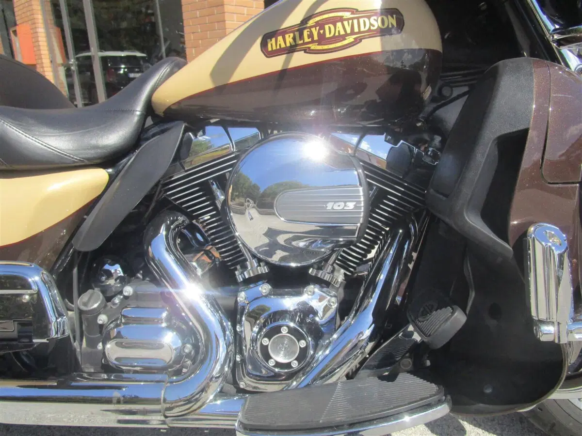 Harley-Davidson 1690 Electra Glide Ultra Limited (2014 - 15) - FLHTK (7)
