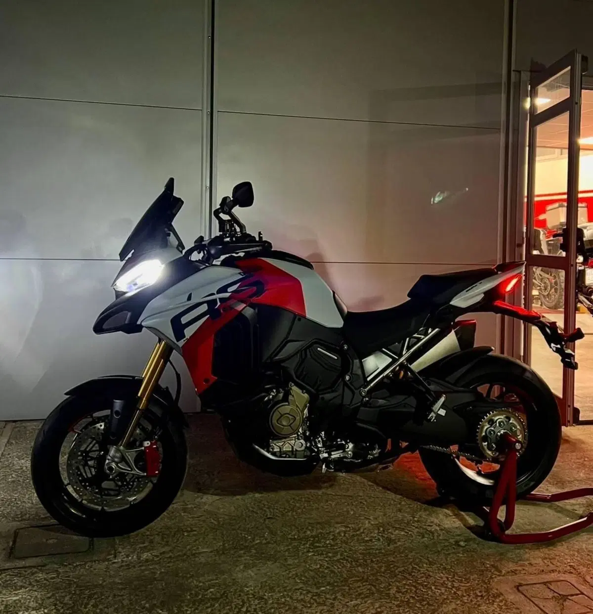 Ducati Multistrada V4 RS (2024 - 25) (4)