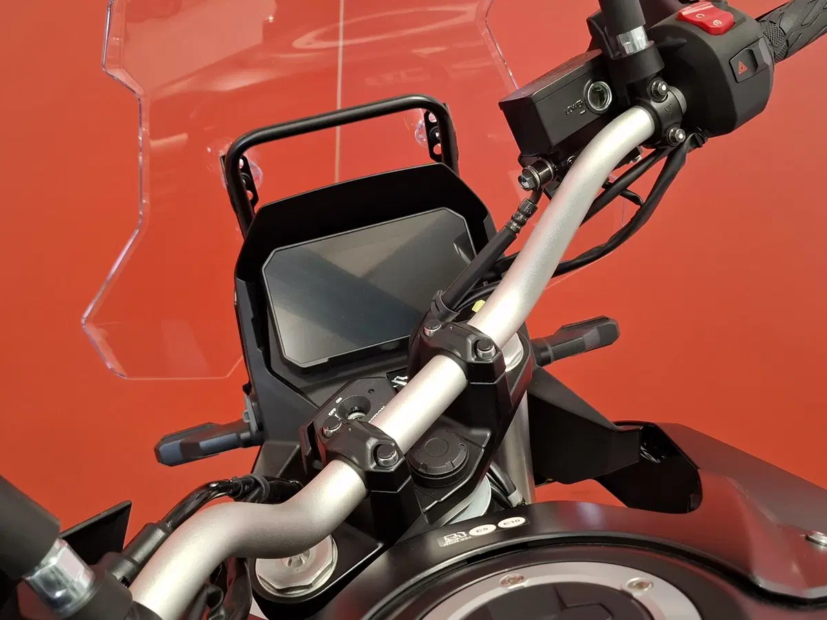 Suzuki V-Strom 800SE (2025 - 26) (9)