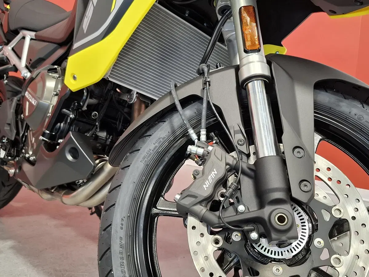 Suzuki V-Strom 800SE (2025 - 26) (2)