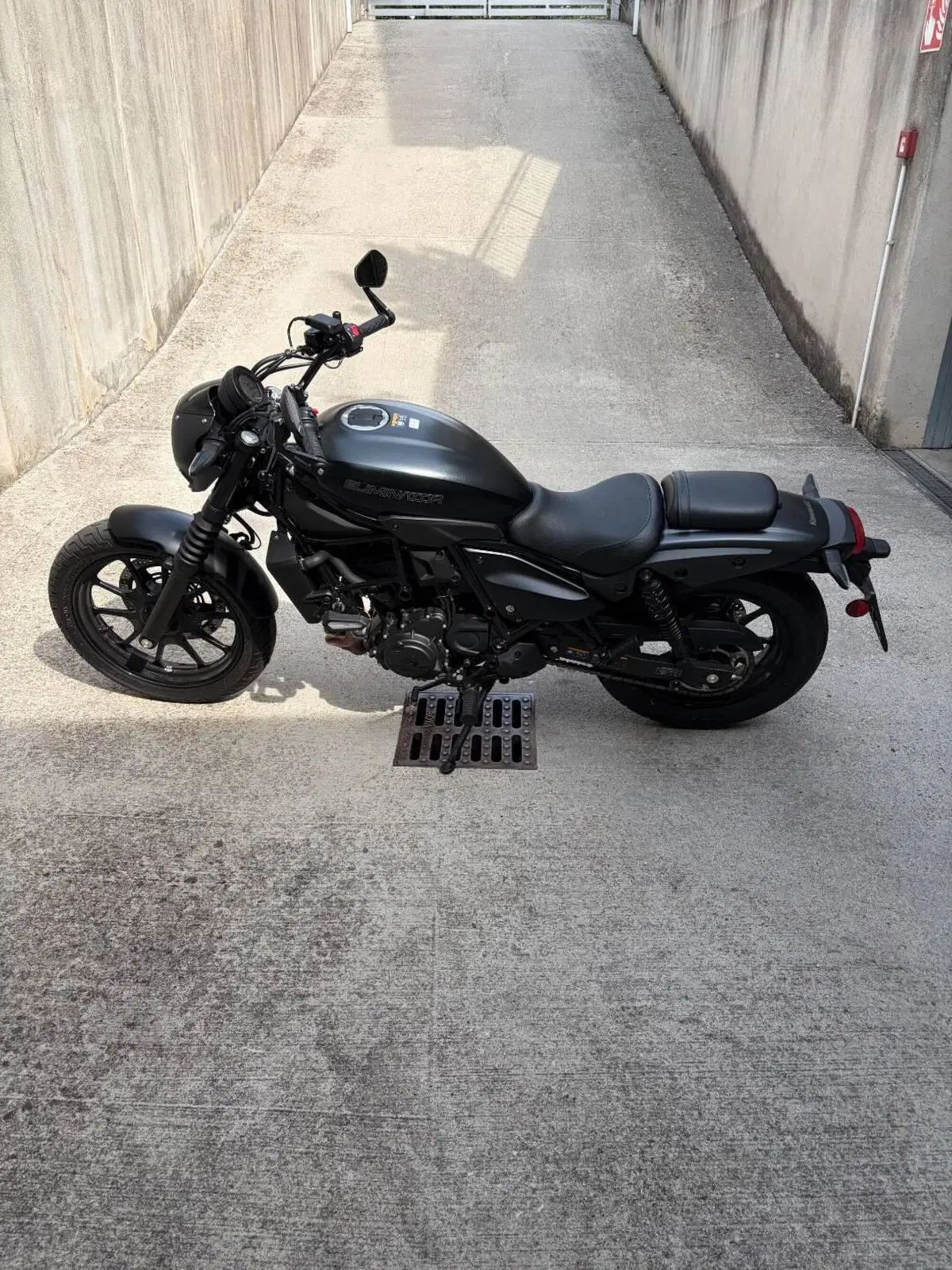Kawasaki Eliminator 500 SE (2024 - 26) (4)