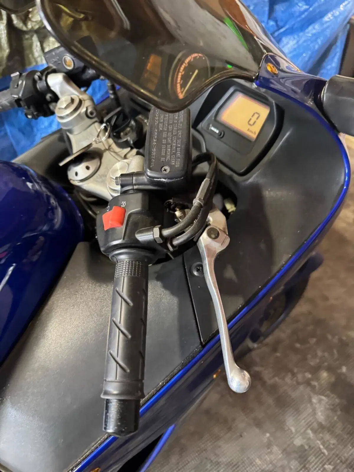Honda CBR 1100 XX  (2001 - 06) (8)