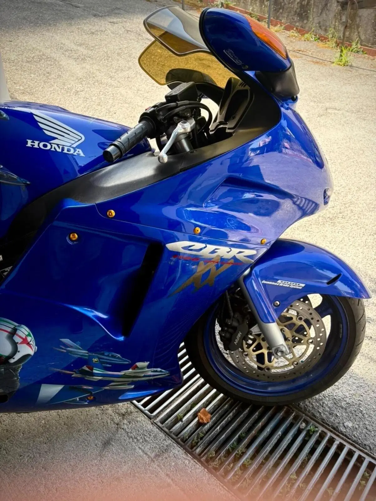 Honda CBR 1100 XX  (2001 - 06) (13)