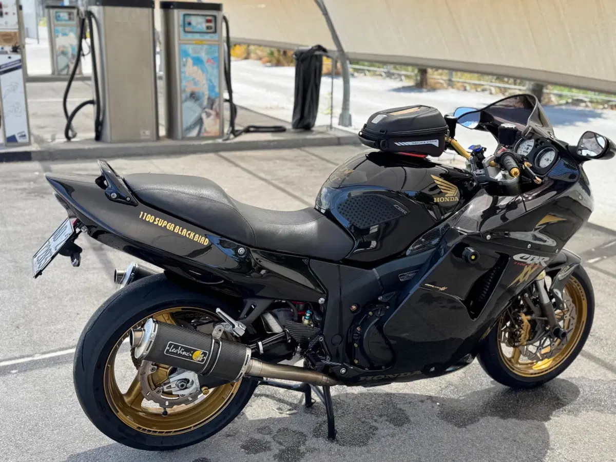 Honda CBR 1100 XX Superblackbird (1996 - 98) (16)