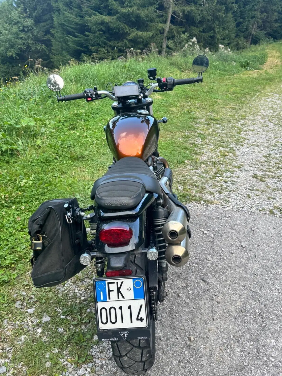 Triumph Scrambler 900 Stealth Edition (2024) (4)