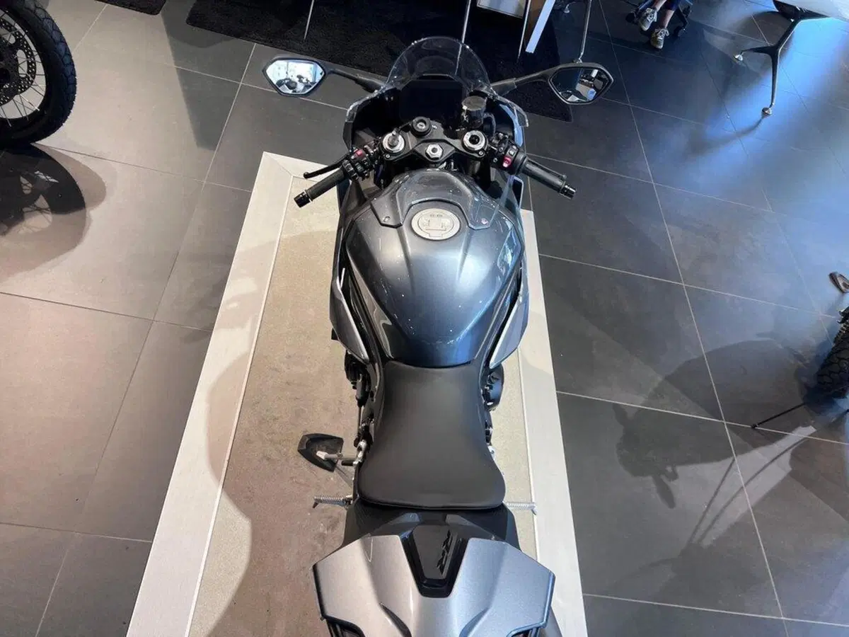 Bmw S 1000 RR (2025 - 27) (6)