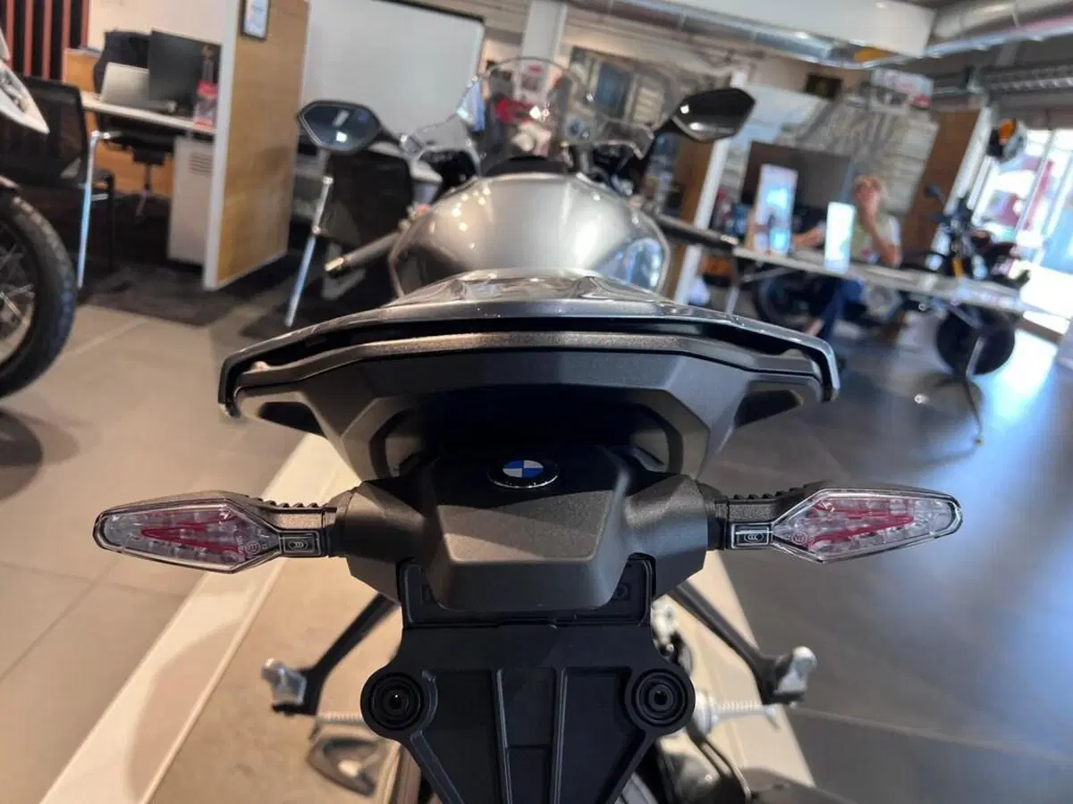 Bmw S 1000 RR (2025 - 27) (9)