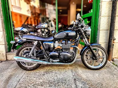 Triumph Bonneville SE (2009 - 13) usata