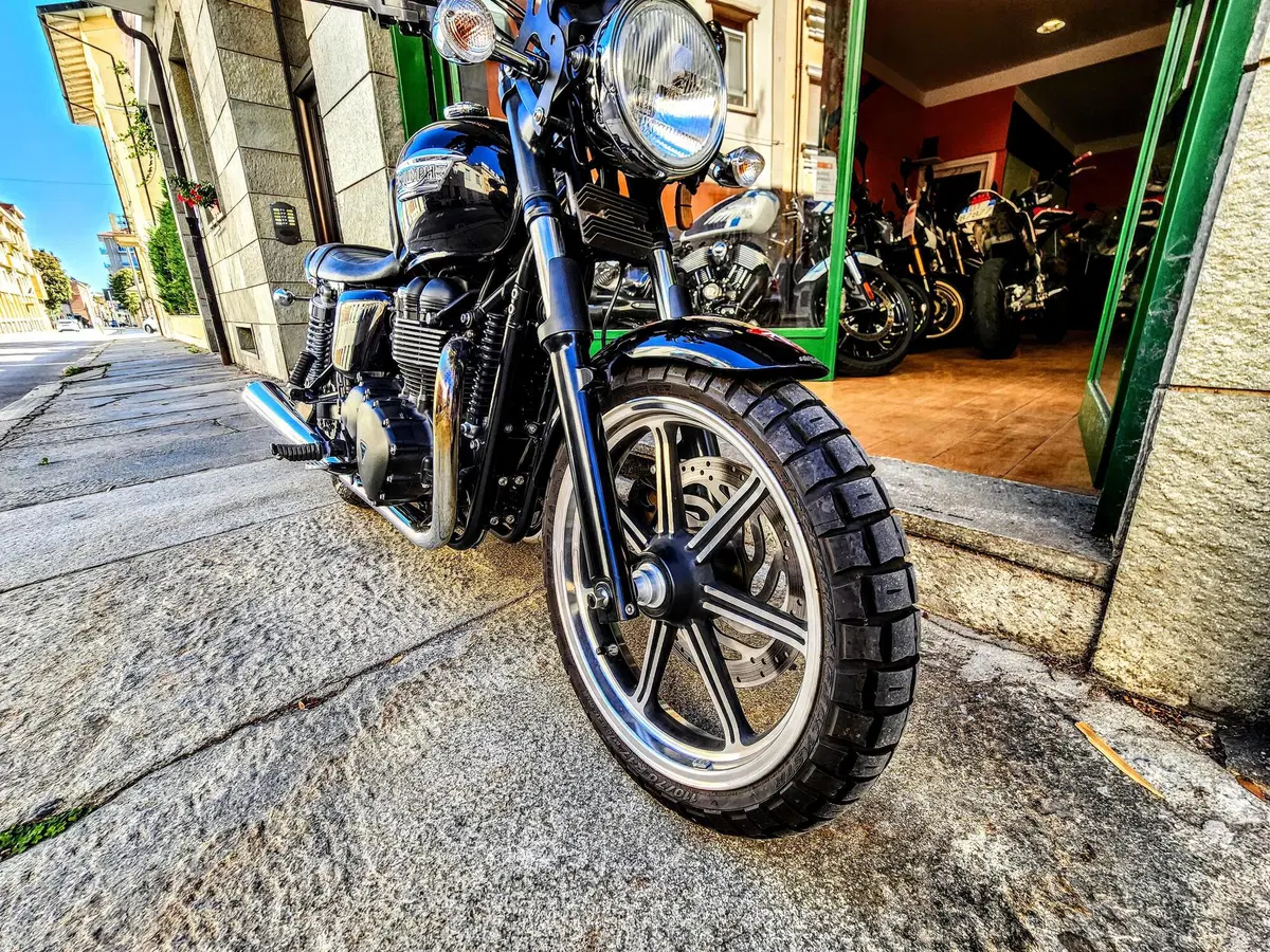Triumph Bonneville SE (2009 - 13) (8)