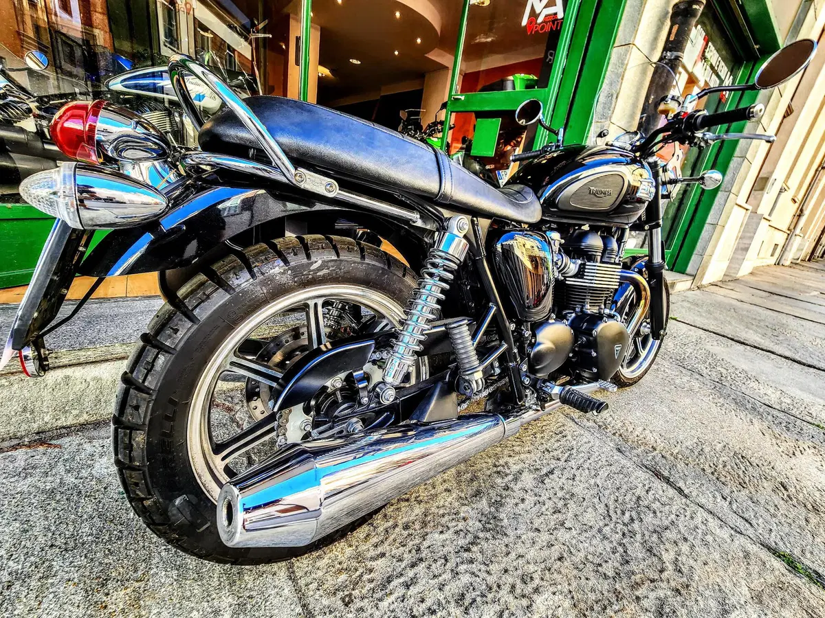 Triumph Bonneville SE (2009 - 13) (10)