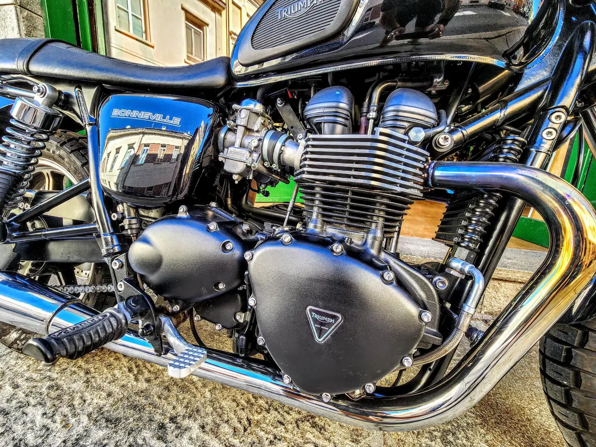 Triumph Bonneville SE (2009 - 13) (17)